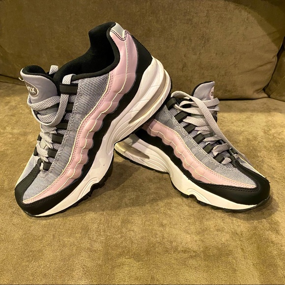 Nike Other - NIKE 🖤💜🤍 AIRMAX